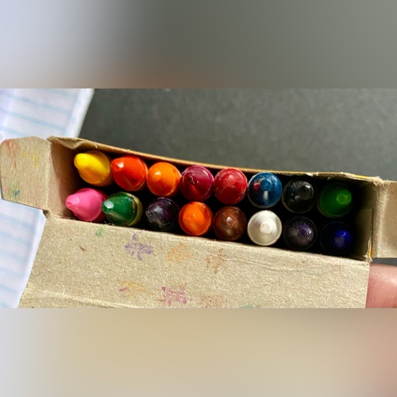 Children’s Kids Back To School Lot - Crayons - Pens - Case - United States Map - Picture 4 of 5